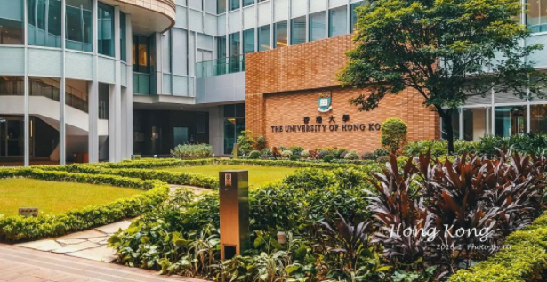 香港大学热门专业截止申请日期是多少？