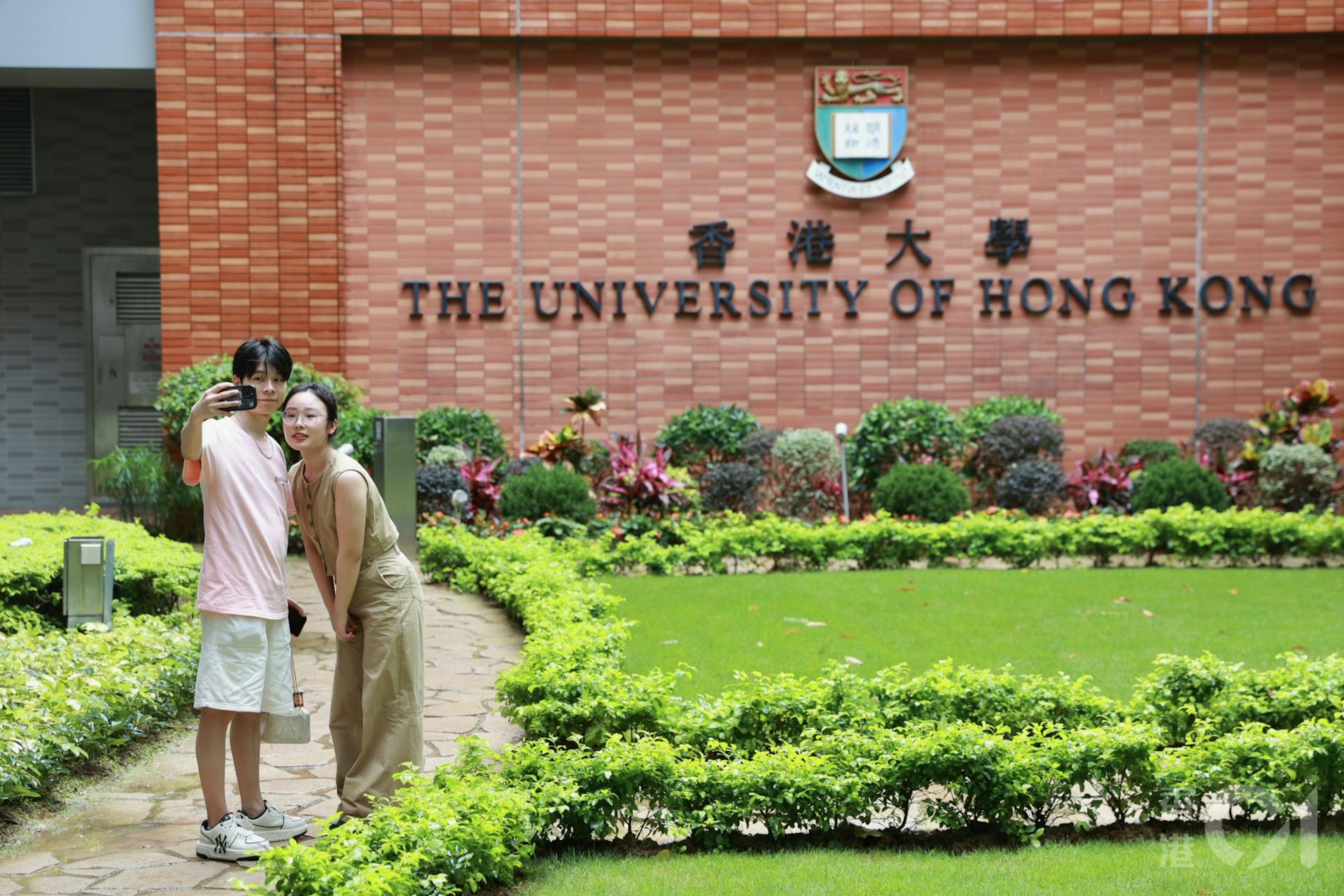 资助大学非本地生上学年增15%   香港教育局：密切留意是否需再上调限额